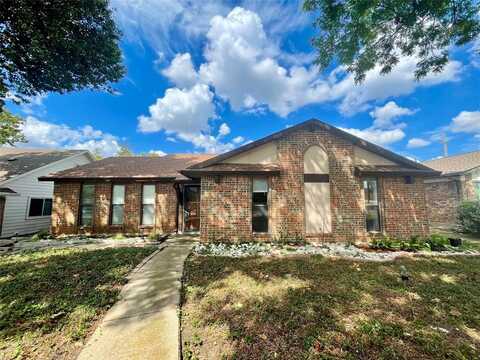 2805 Holy Cross Lane, Garland, TX 75044