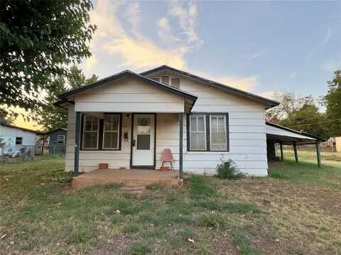 509 E Cleveland Street, Mangum, OK 73554