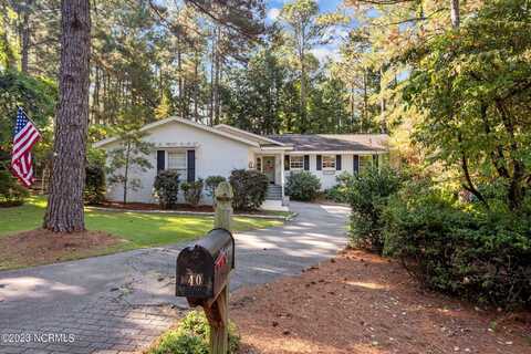 40 Torrey Pines Lane, Pinehurst, NC 28374