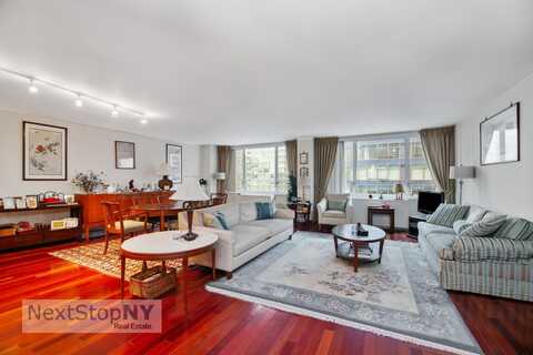 245 East 54th Street, New York, NY 10022