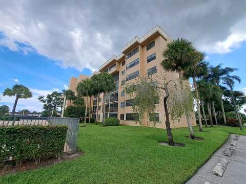 4640 Lucerne Lakes Boulevard W, Lake Worth, FL 33467