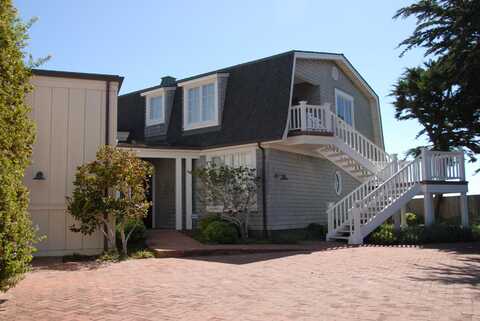 3749 Santa Claus Lane, SANTA BARBARA, CA 93013