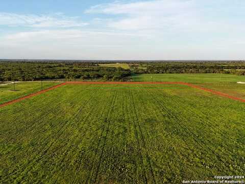 1243 COUNTY ROAD 305, Floresville, TX 78114