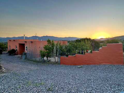 241 Hooker Loop, Gila, NM 88038