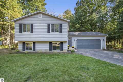 875 Lodge Trail, Interlochen, MI 49643