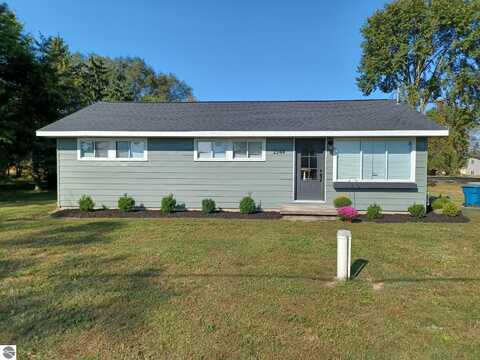 2244 S Smiths Crossing Road, Midland, MI 48640