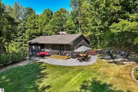 7676 Bennett Road, Williamsburg, MI 49690