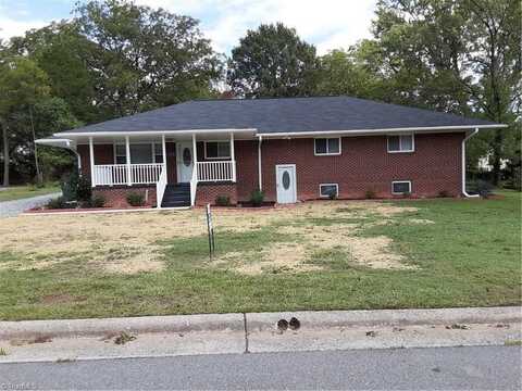 1604 N OHenry Boulevard, Greensboro, NC 27405