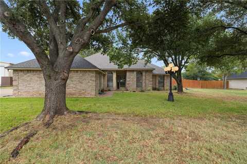 221 Lost Oaks Drive, Waco, TX 76705