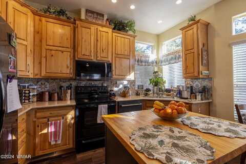 2231 E Fossil Trail Trail, Show Low, AZ 85901