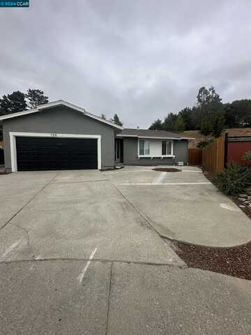 130 Hollyhock Ct, Hercules, CA 94547