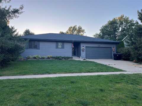 325 NE Cedar Avenue, Earlham, IA 50072