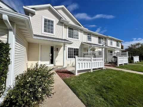 586 SE Williams Court, Waukee, IA 50263