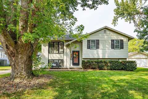 118 NE Oak Drive, Ankeny, IA 50021