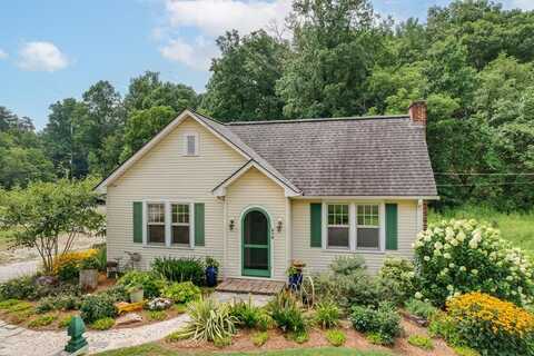 516 W PALMER ST, Franklin, NC 28734