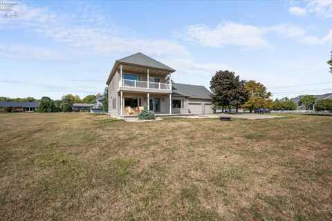 5497 E North Fairway, Port Clinton, OH 43452