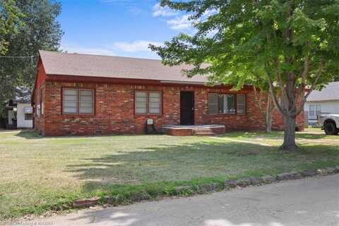 208 NE 2nd ST, Stigler, OK 74462