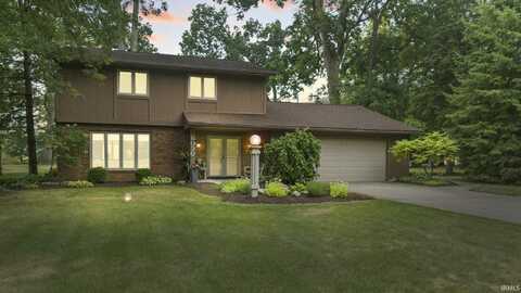 8030 Twin Oaks Drive, Fort Wayne, IN 46816