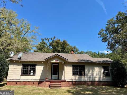 3067 Sr 18, West Point, GA 31833