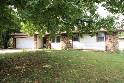 3617 S Walnut Hill Drive, Springfield, MO 65807