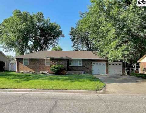 613 E 32nd Terr, Hutchinson, KS 67502