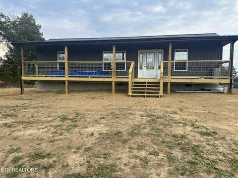 1215 Roanoke Rd, Jamestown, TN 38556