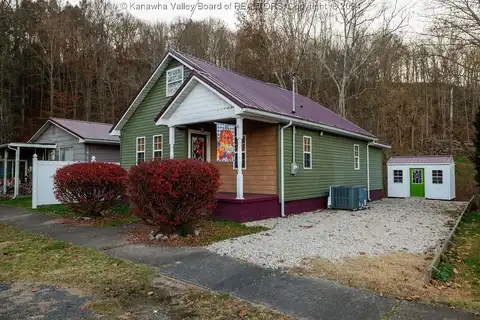 105 Main Street, Hamlin, WV 25523