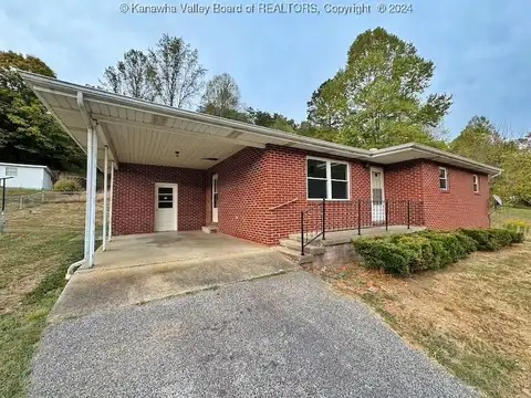 5628 Straight Fork Road, Griffithsville, WV 25521