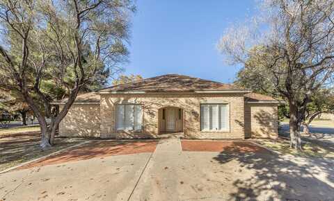 8013 Wayne Avenue, Lubbock, TX 79424