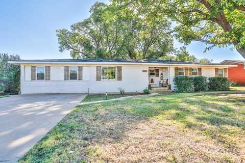 3004 Denison Avenue, Snyder, TX 79549