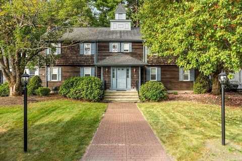 26 Camelot Ct, Stoughton, MA 02072