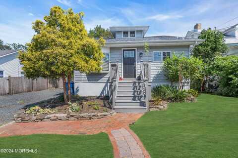 131 Barnegat Boulevard, Beachwood, NJ 08722