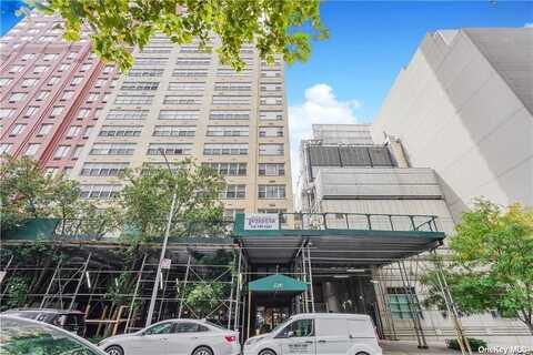 520 E 72nd Street, New York, NY 10021