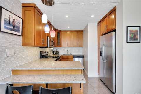 162-40 9th Ave, Beechhurst, NY 11357