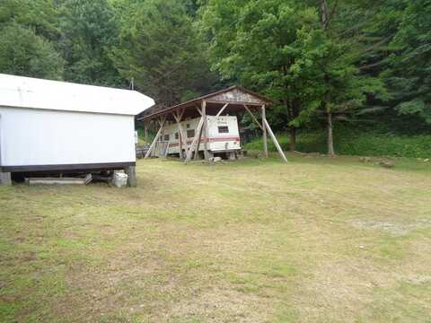 78 Rochetti Drive, CRUMPLER, WV 24868