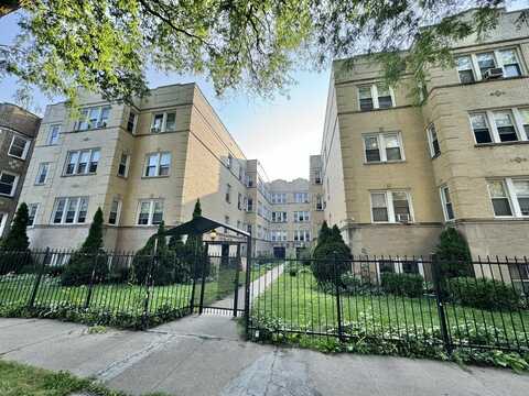 6446 N Claremont Avenue, Chicago, IL 60645