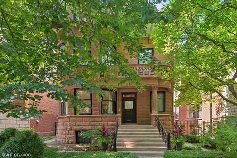 2424 N Orchard Street, Chicago, IL 60614