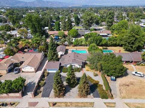 22511 Victory Boulevard, West Hills, CA 91307