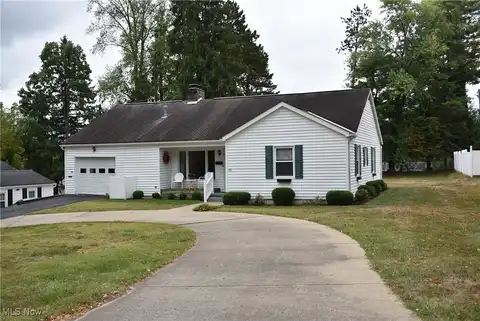 326 Fernbank Road, Zanesville, OH 43701