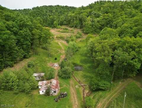 180 RED ROCK LANE, Bomont, WV 25030