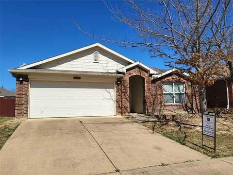 1737 White Feather Lane, Fort Worth, TX 76131