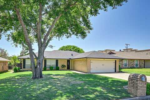 734 Montvale Drive, Mansfield, TX 76063