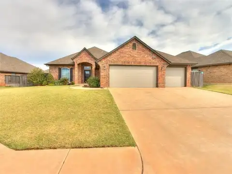 5523 Hidden Trail Lane, Warr Acres, OK 73132