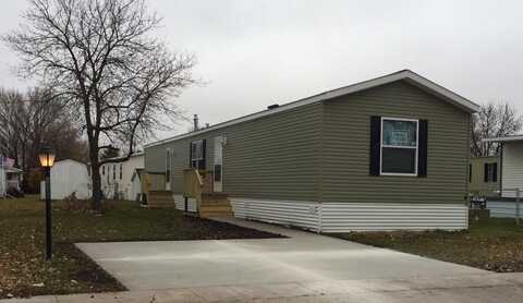 4511 Santiago, Fargo, ND 58103