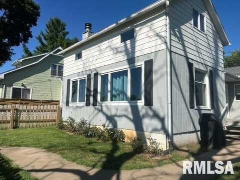 516 N 4TH Street, Savanna, IL 61074