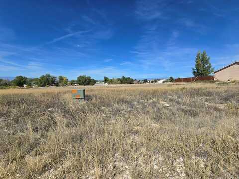 723 Knox Dr, Pueblo, CO 81007