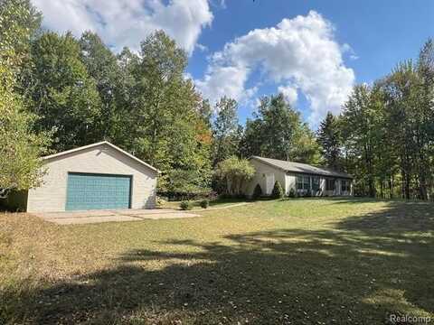 9996 N Chippewa Road, Coleman, MI 48618