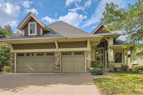 215 Southgate Drive, Mahtomedi, MN 55115