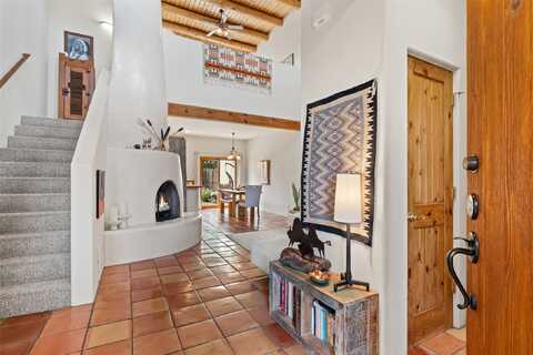 3146 La Paz Lane, Santa Fe, NM 87507