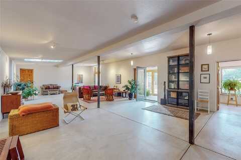 440 Los Pinos Road, Santa Fe, NM 87507